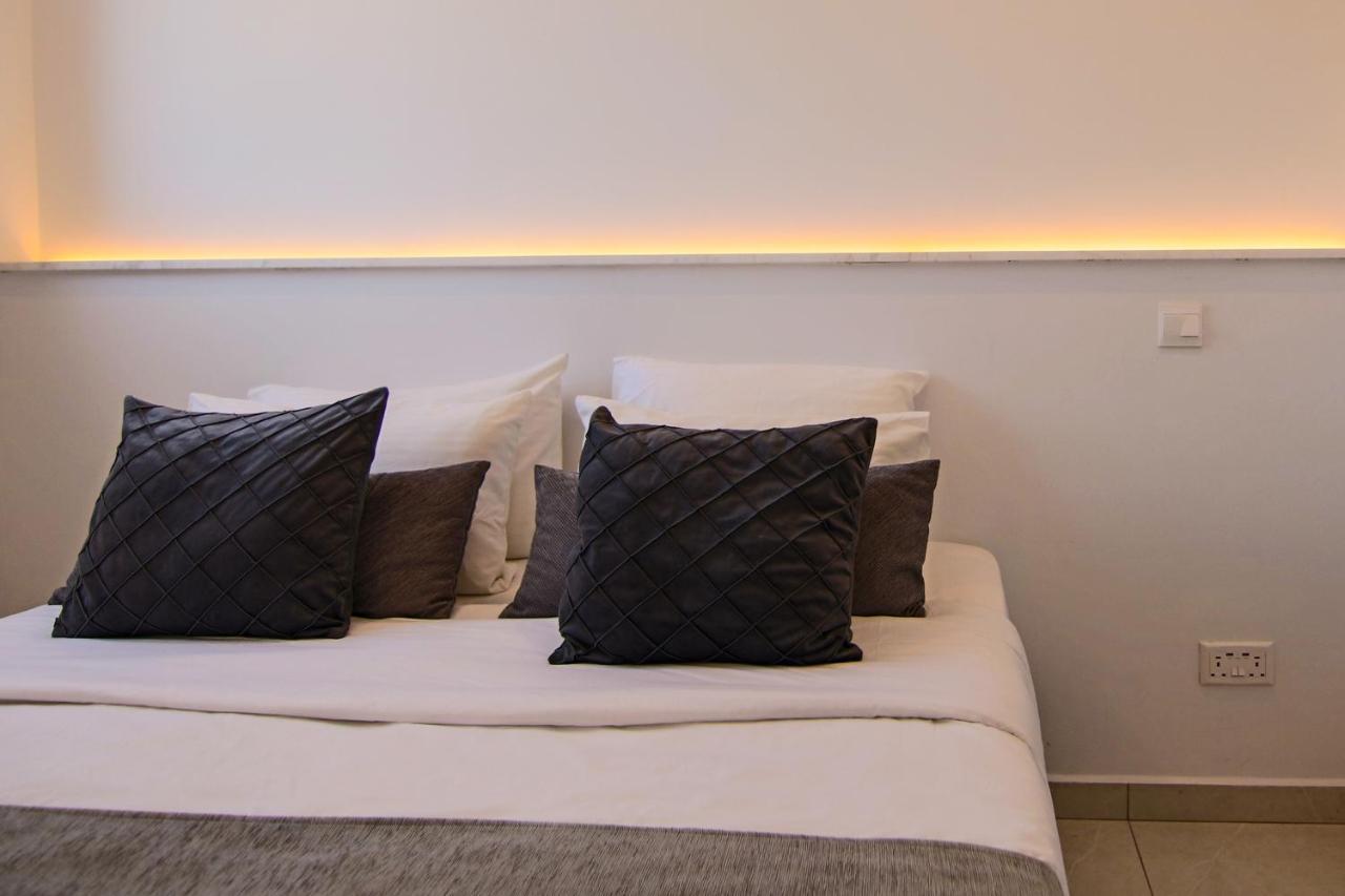Phaedrus Living - Seaside Executive Flat Harbour 207 Lägenhet Paphos Exteriör bild